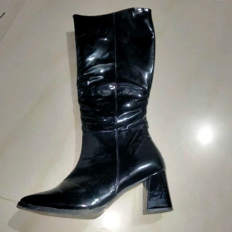 Chic Black Patent Knee-High Boots