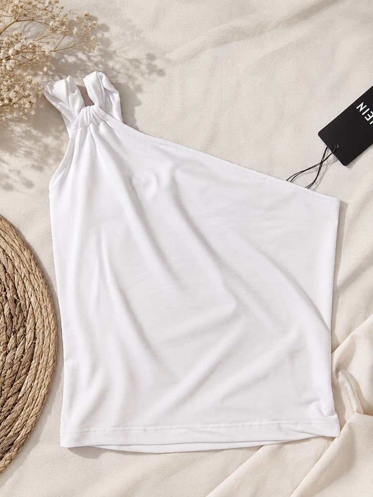 Chic White One-Shoulder Tank Top