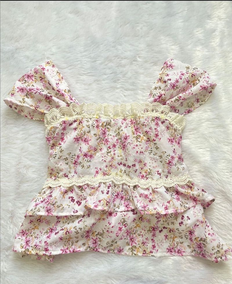 Floral Ruffle summer top 🌸