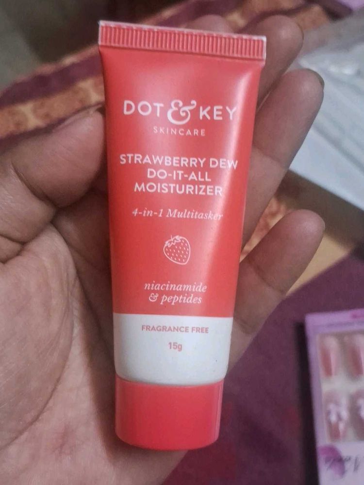 Dot &amp; Key Strawberry Dew Moisturizer