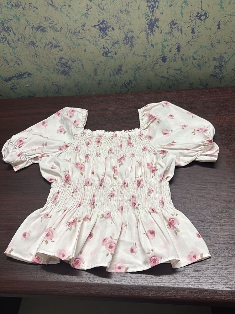 Floral Smocked Puff Sleeve Top