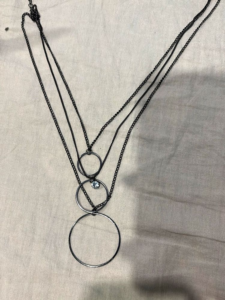 Layered Circle Pendant Necklace