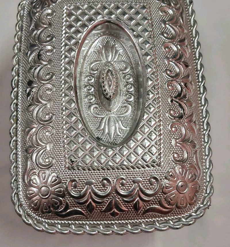Ornate Silver-Tone Decorative  shinning Tray