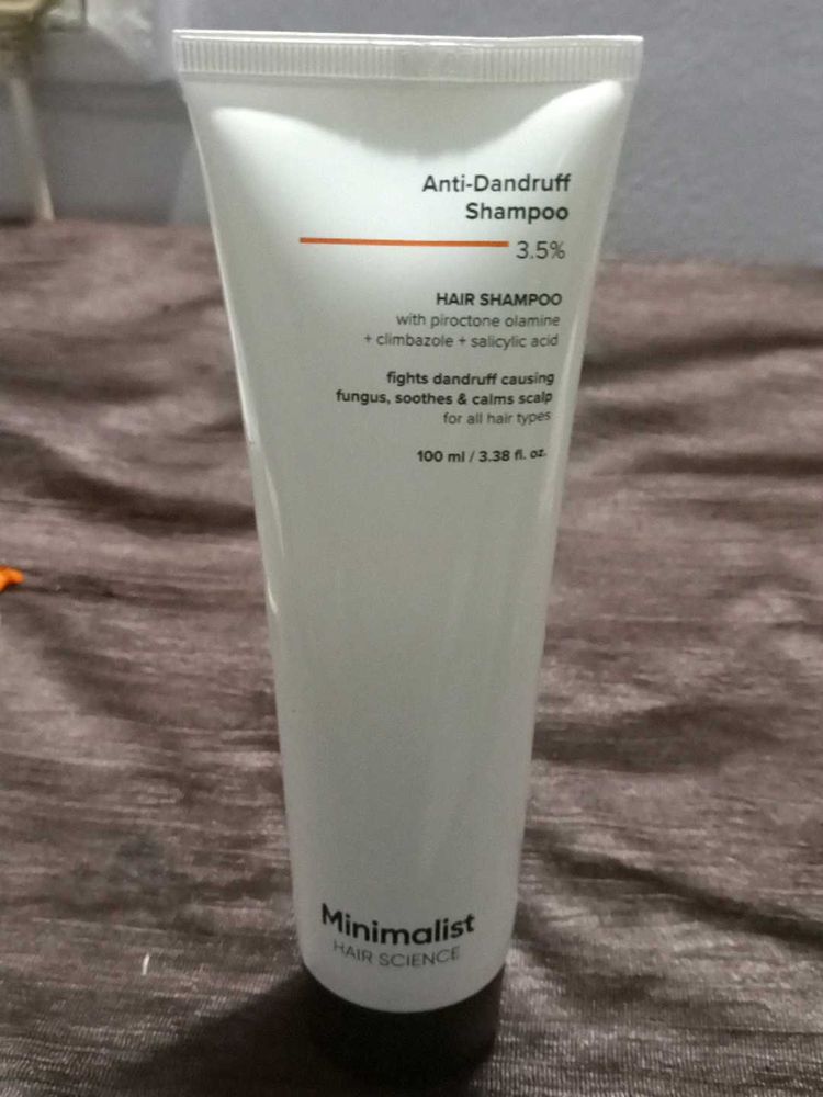 Minimalist Anti-Dandruff Shampoo