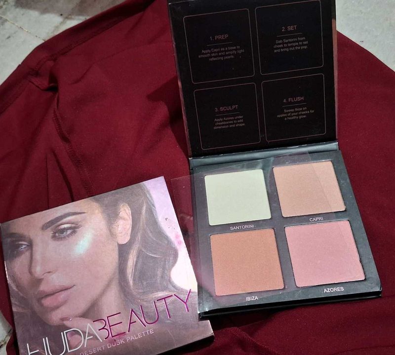 HUDA BEAUTY Desert Dusk Eyeshadow Palette