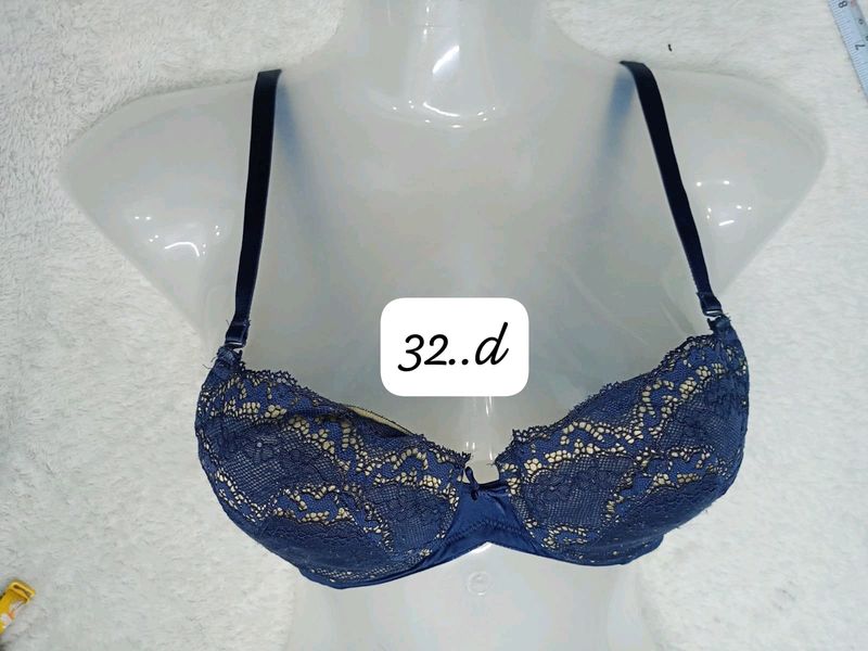 💚 32 D Size Pedded Bra