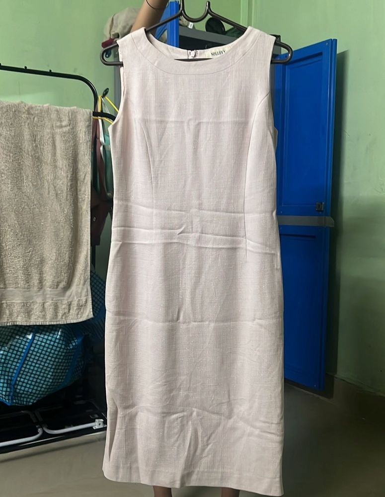 Elegant Sleeveless Sheath Dress