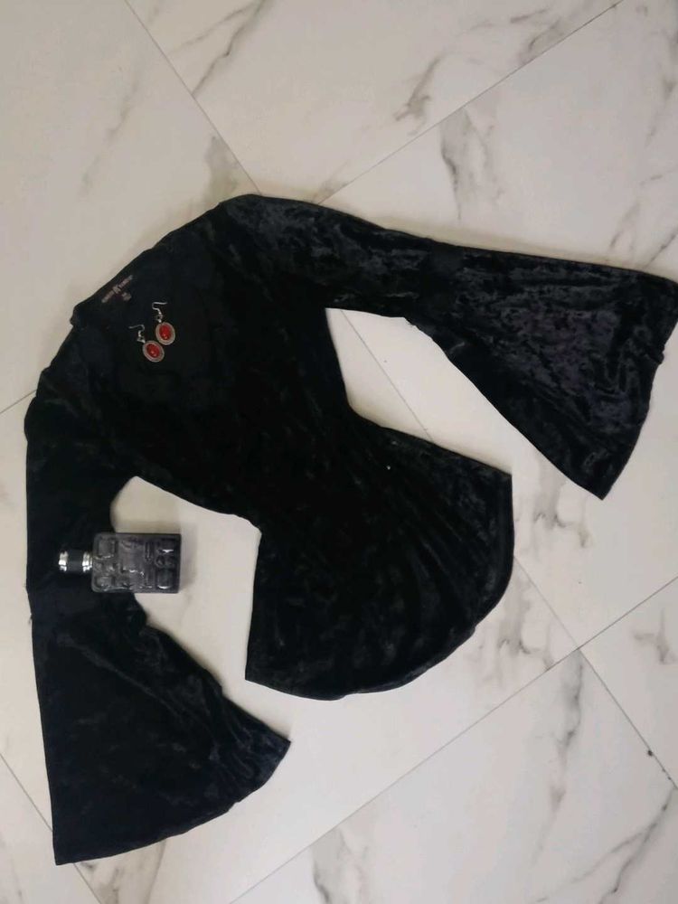 Y2K GOTHIC VELVET TOP