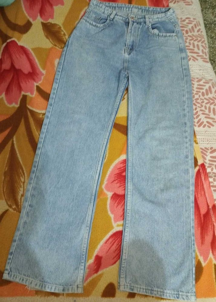 Wide Leg Light Wash Jeans