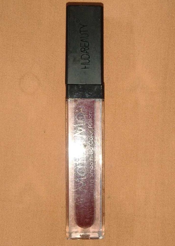 Huda Beauty Liquid Matte Lipstick