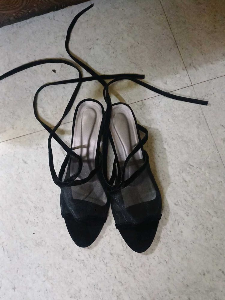 Multi Styler Black Heels