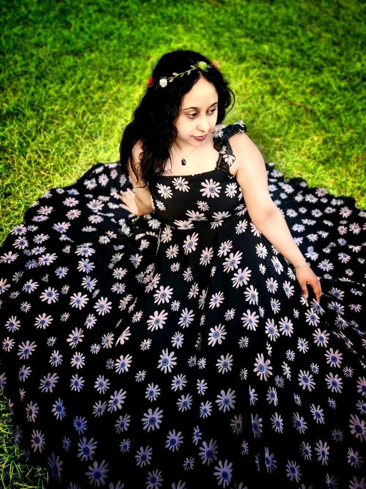 Chic Black Floral Maxi Dress