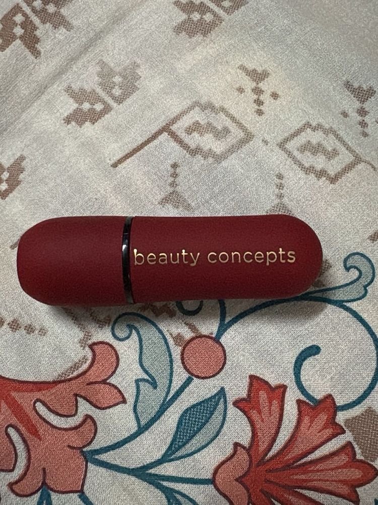 Red Lipstick by Beauty Concepts