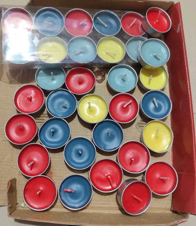 30 Soyawax Vibrant Tealight Candles