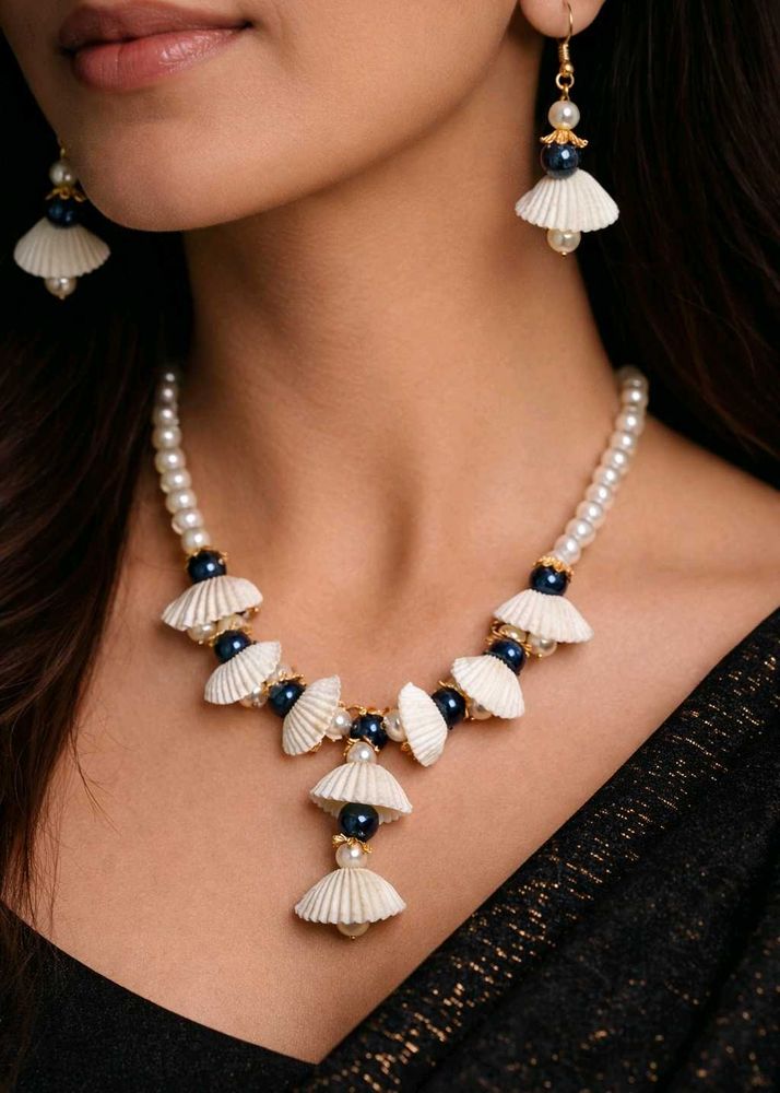 Seashell Necklace &amp; Earring Set