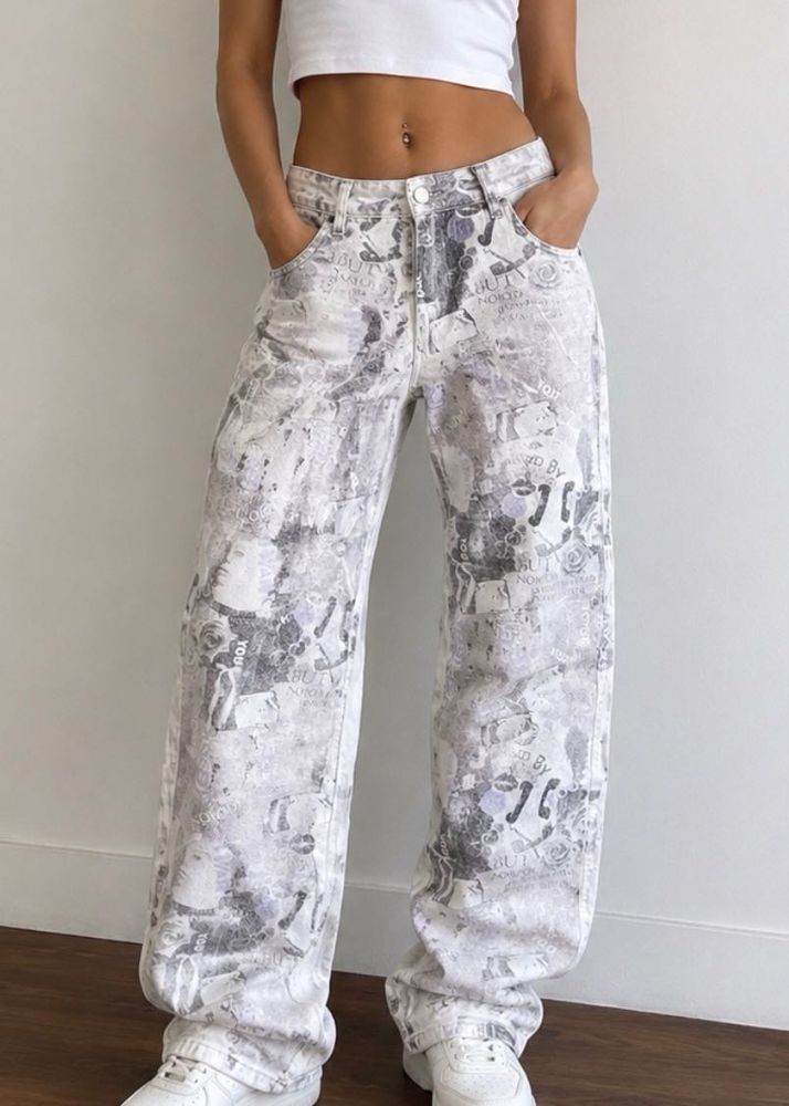 Imported Graphic Print 90’s fit jeans