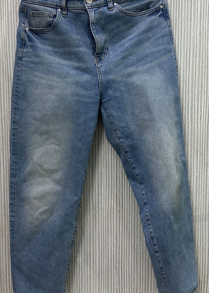 RED TAPE BLUE STRAIGHT JEANS (Size 28-30)