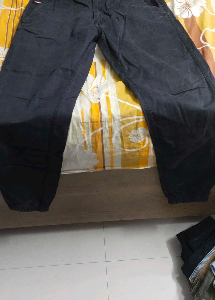 Men's Dark Wash Jogger Pants