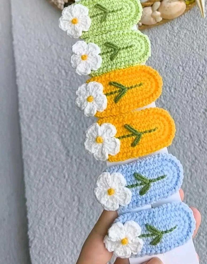 Crocheted Daisy Hair Clips (3 pair)