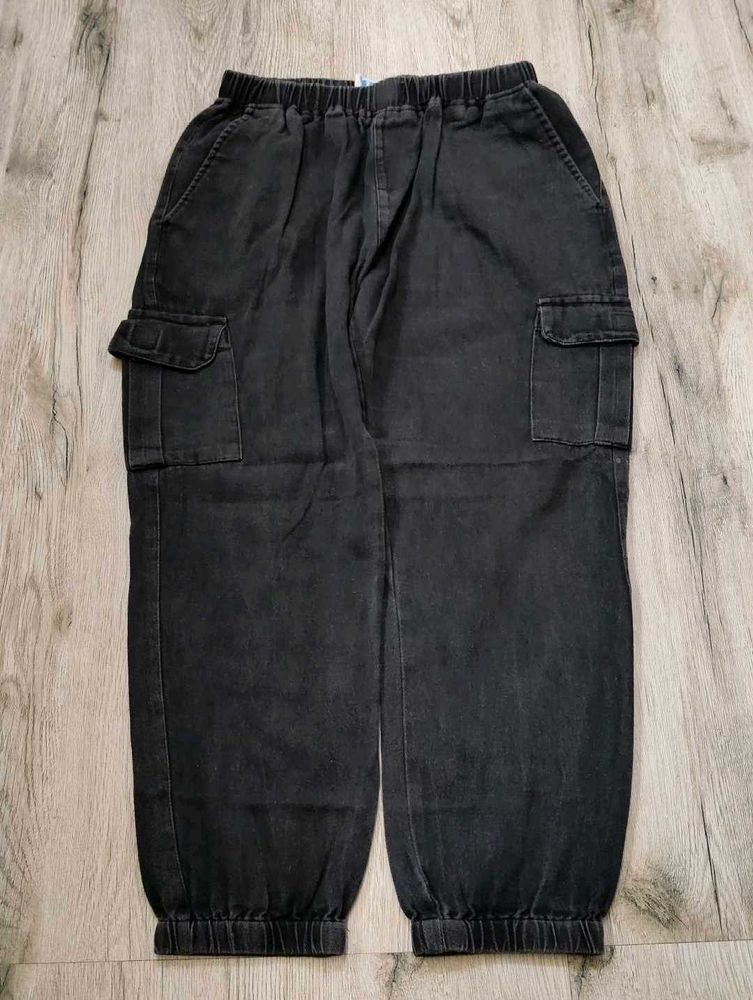 Sc9828 Q-Rious cargo jeans waist 26-28 inches