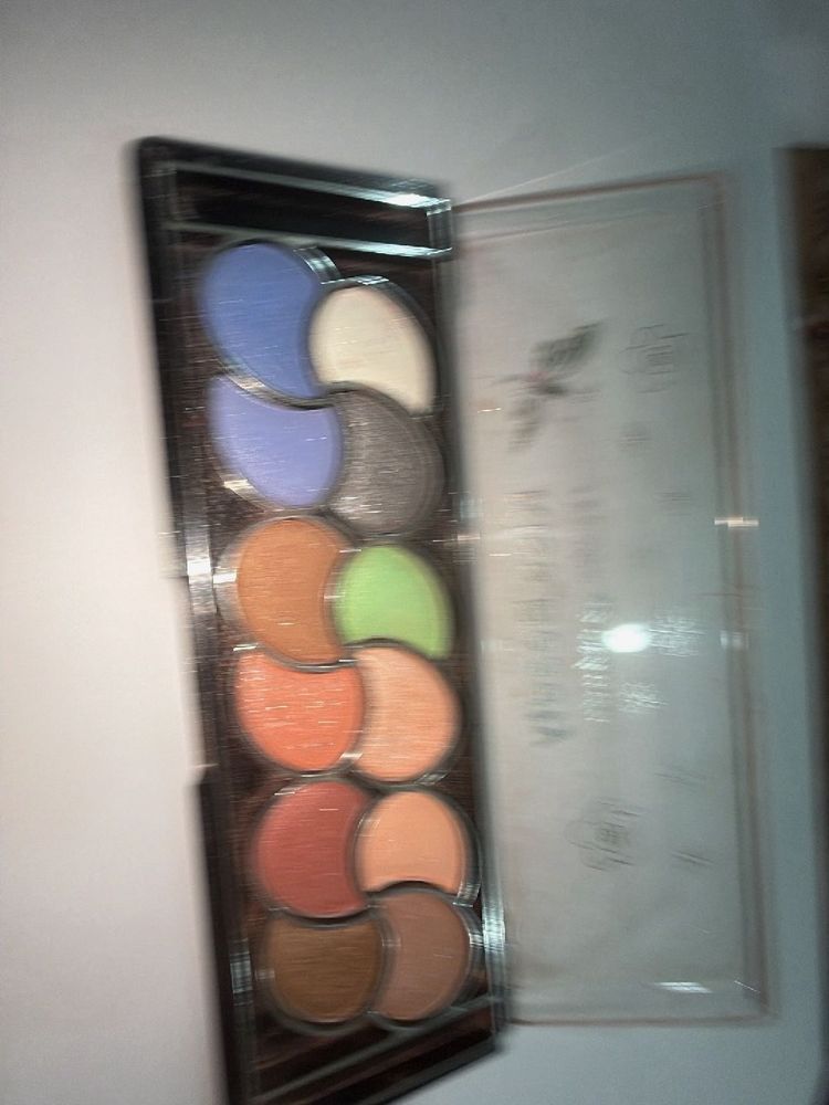 Eyeshadow Palette