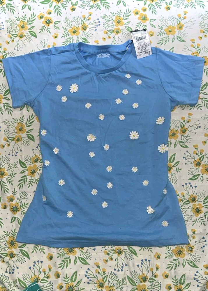 Cute Daisy Print Blue T-Shirt