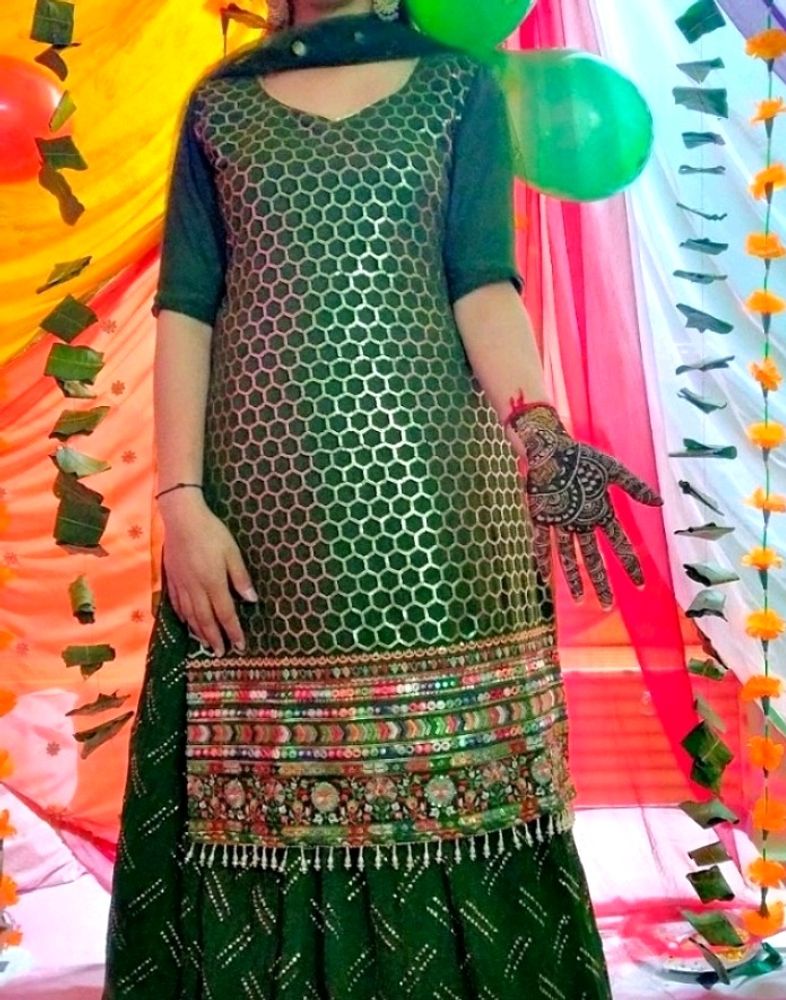 Women Three Piece Set (Lehnga Suit)