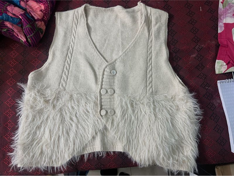 Knitted Vest with Fur Detail