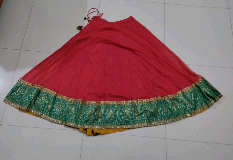 Beautiful Red &amp; Green Ethnic Skirt