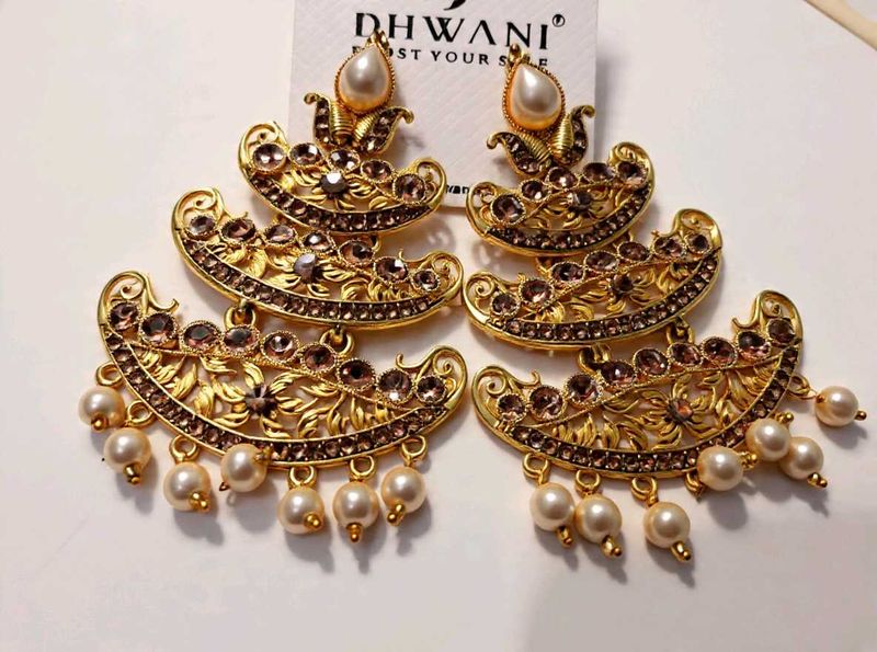 Elegant Gold Tone Pearl Drop Earrings
