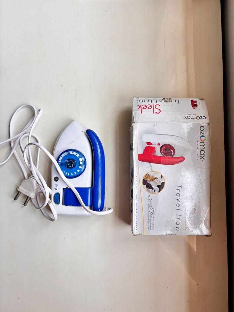 Ozomax Travel Iron