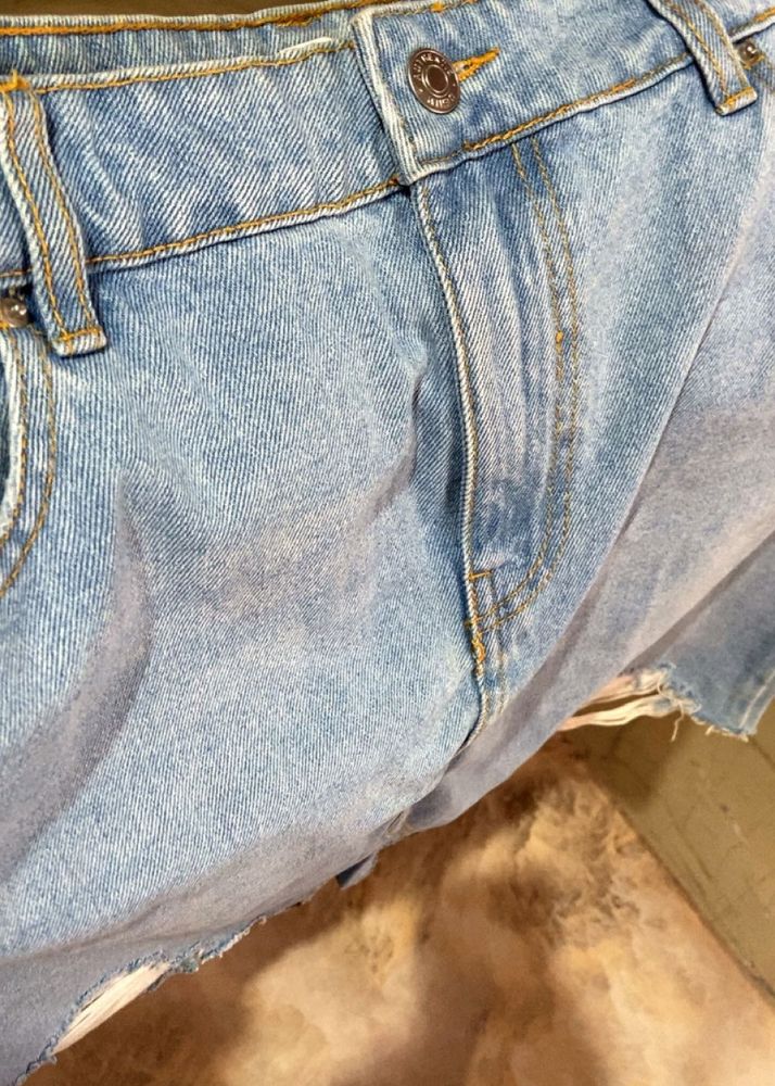 Forever 21 Light Wash Denim skirt