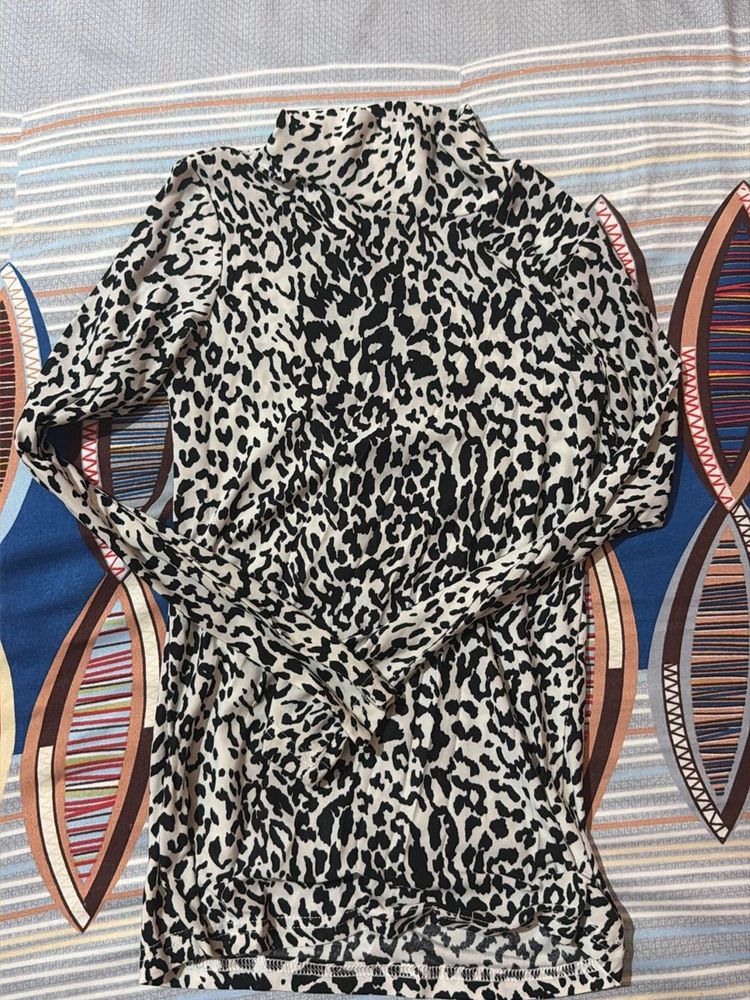 Combo of 2 Animal print tops