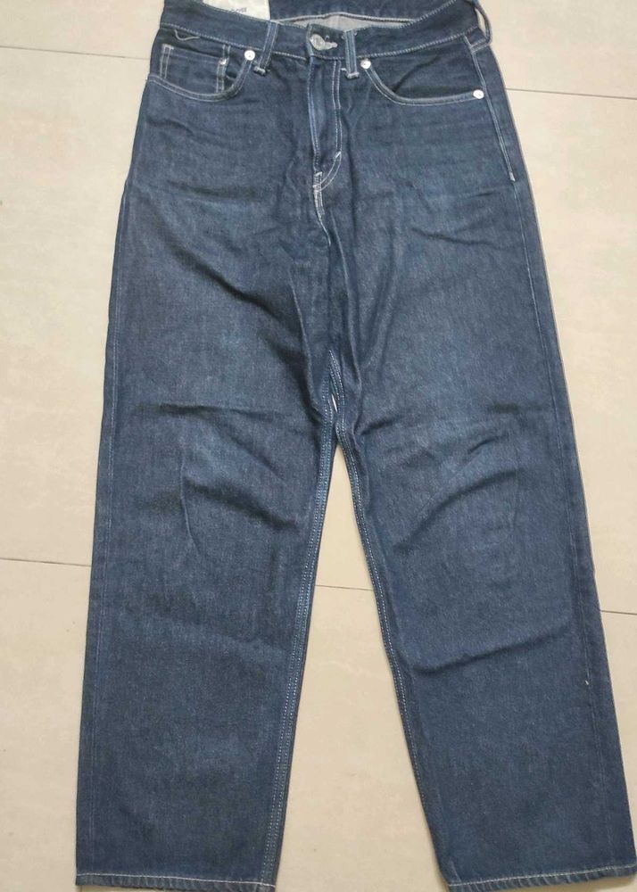 H&amp;M RELAXED FIT JEANS