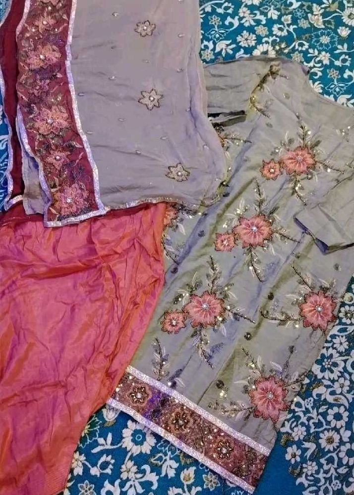 Embroidered Kurta Set