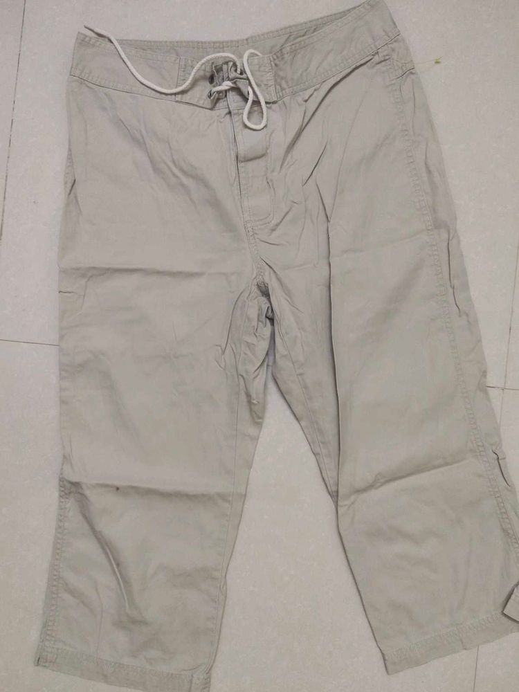 Imported Old Navy Relaxed Capri