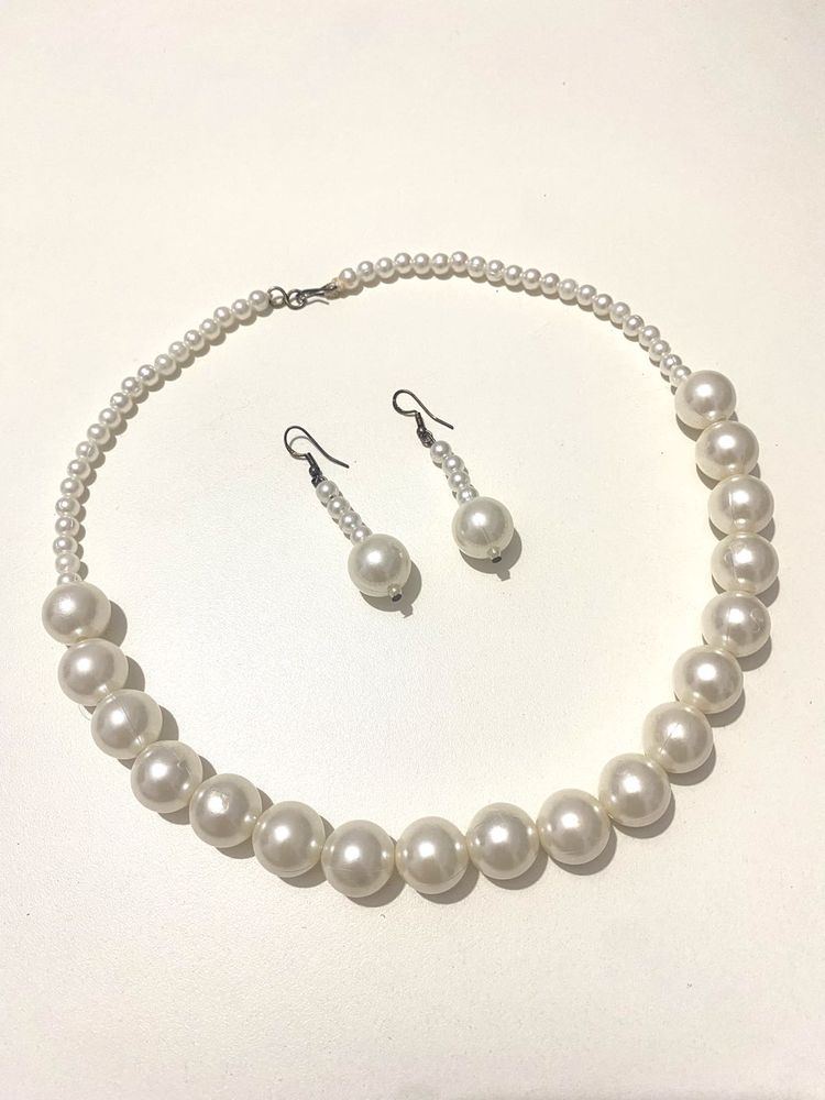 Elegant Pearl Necklace &amp; Earrings Set