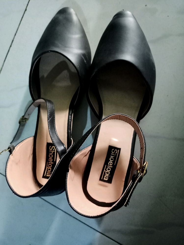 Black Shoes