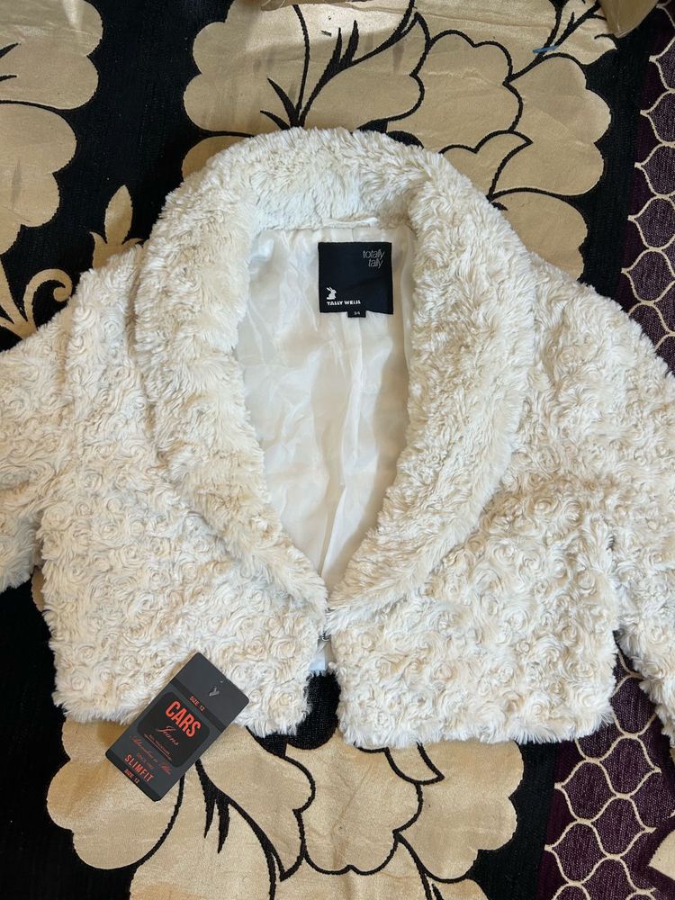 Soft Girl Crop Blazer🤍