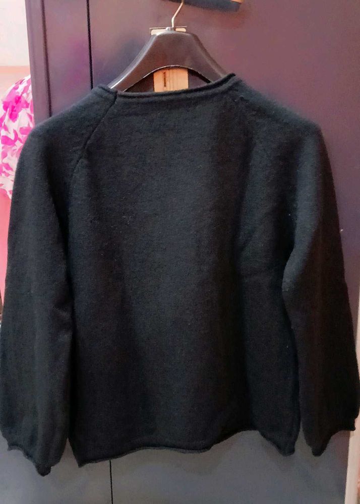 Elegant Black Sweater with full sleeves for girls