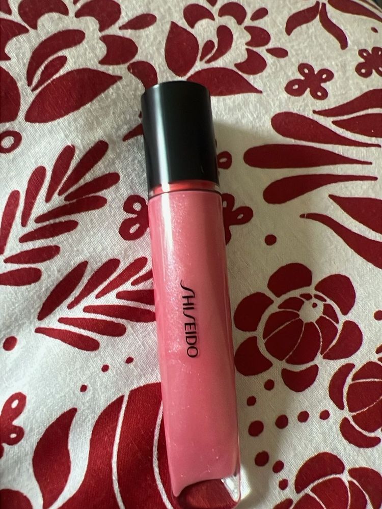 Preloved Shiseido Lip Gloss