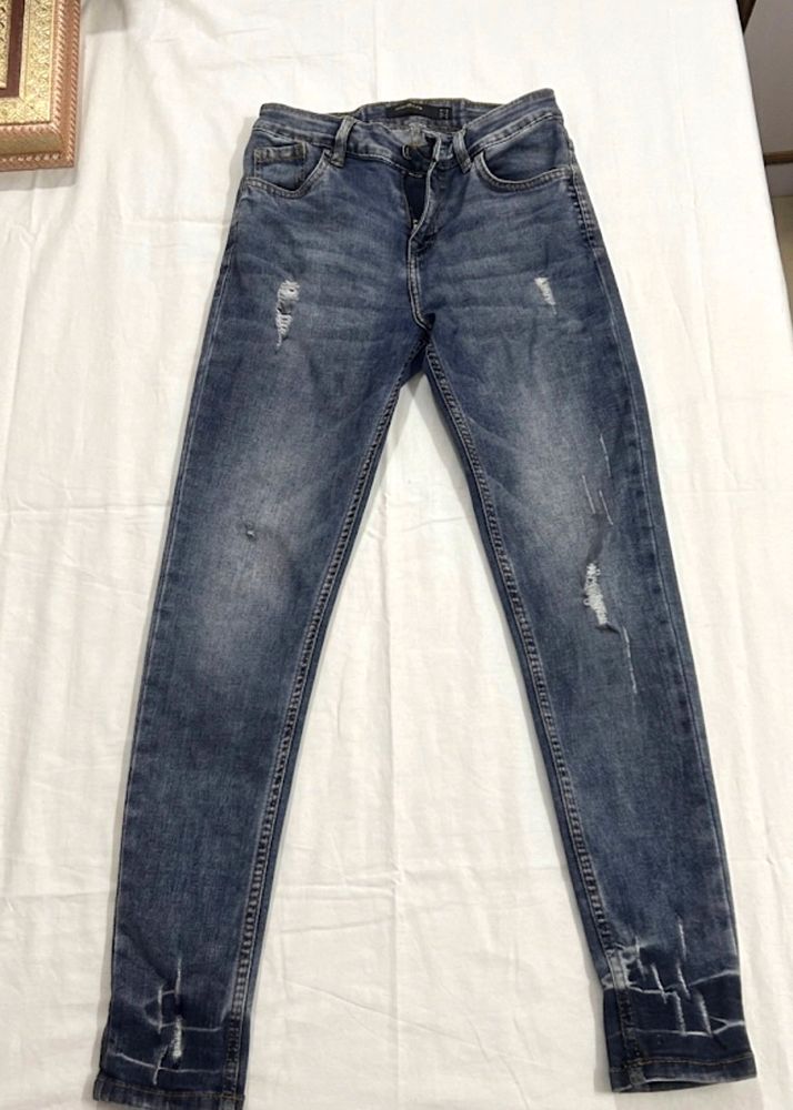 Distressed Skinny Jeans