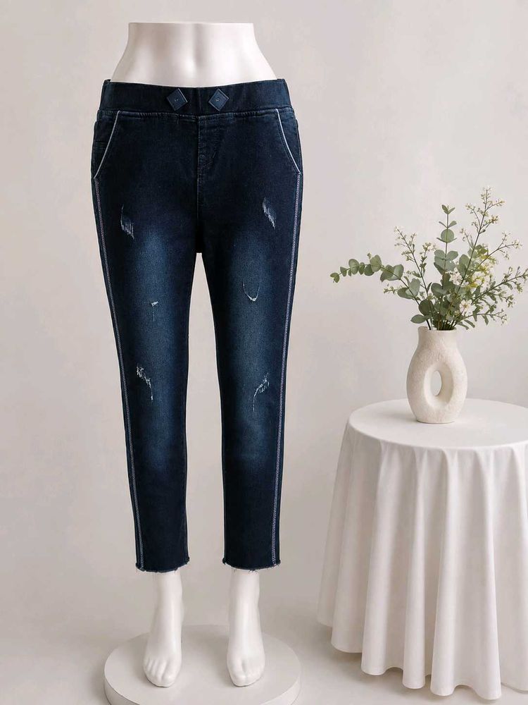 🎀150rs SALE🎀Distressed Dark Wash Denim Pants