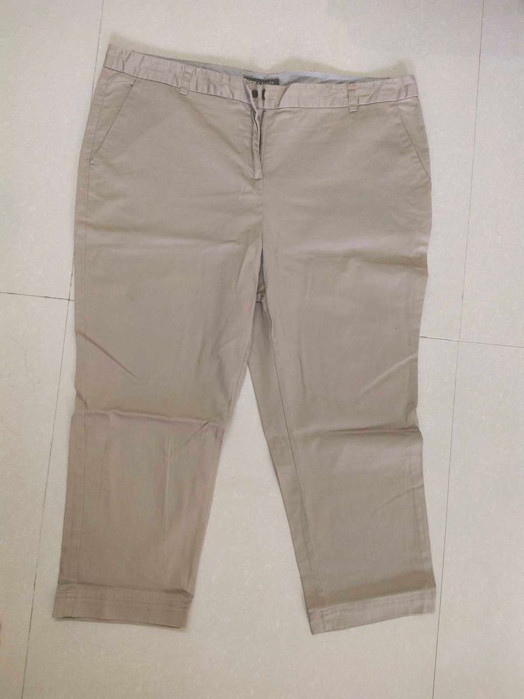 Imported Laura Ashley Capri