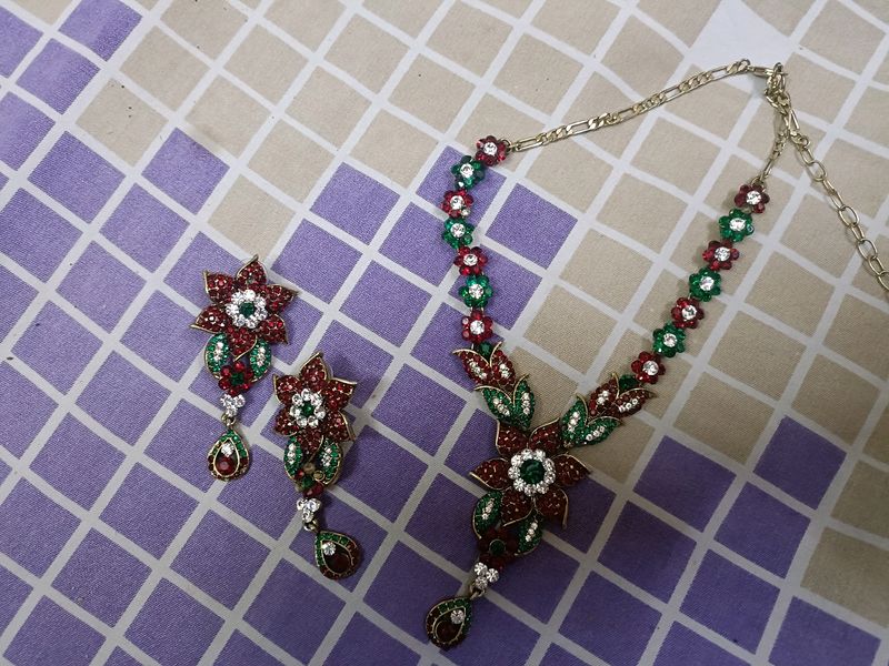 Party Wear Jewellery Set For Women