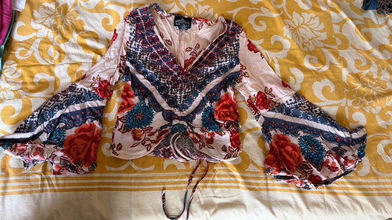Floral Print Tie Front Top