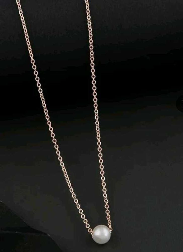 New &amp; Never used Pearl Pendant Necklace