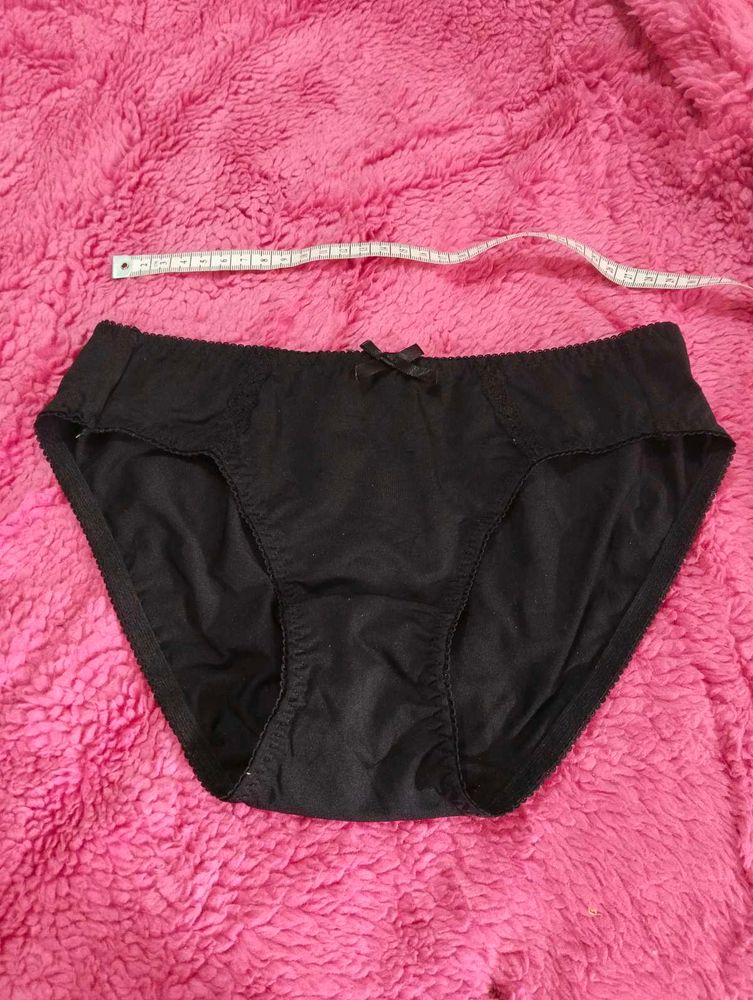 Black Briefs with Bow Detail