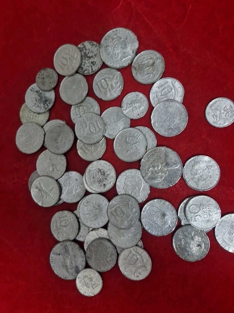 50 pcs foreign coins