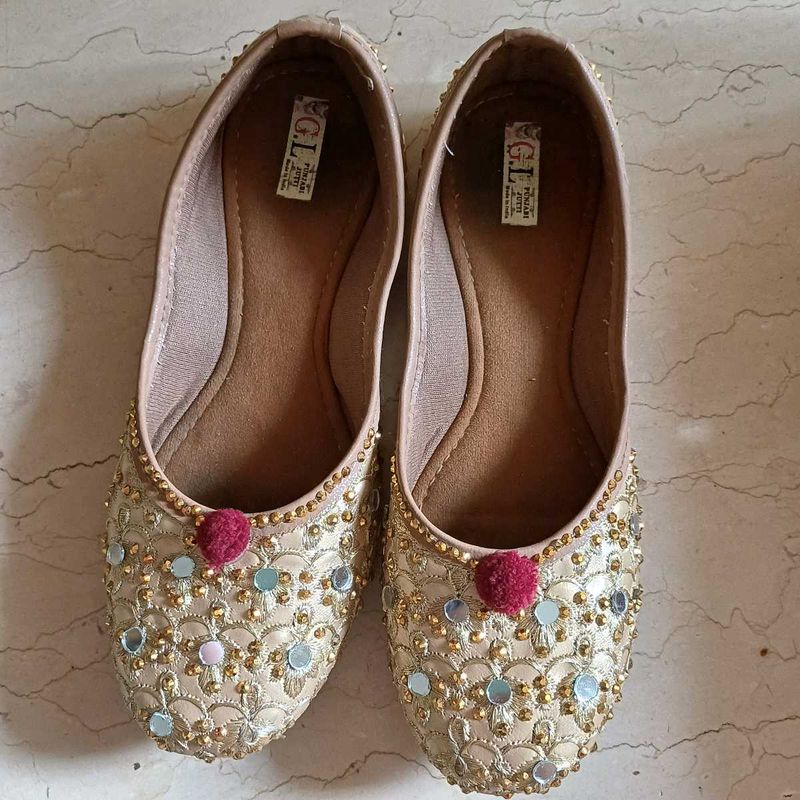 Punjabi Juttis Handmade Mirror &amp; Thread Work-k